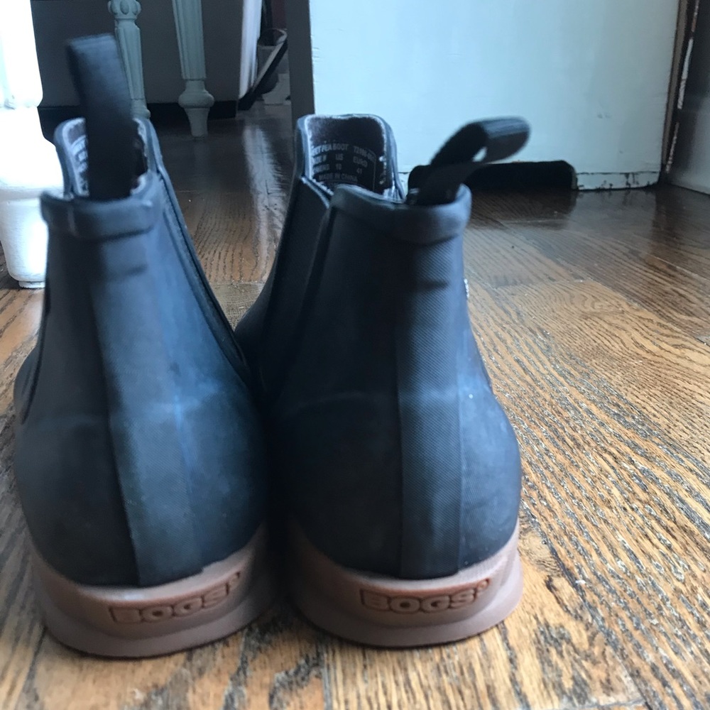 Bogs Women's Sweet Pea Ankle Height Rubber Rain Boot Brown Size 10